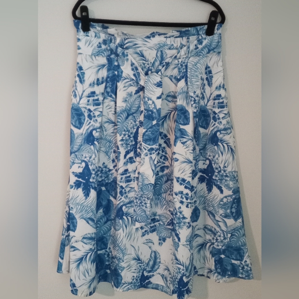 Blue Floral Women's Skirt size XL